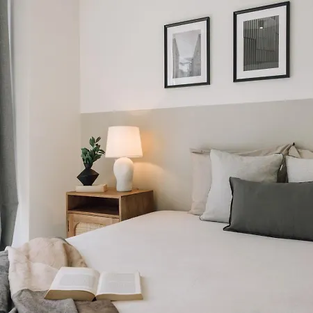 Melides - 2 Bedrooms And Pool In Avenidas Novas Lisboa