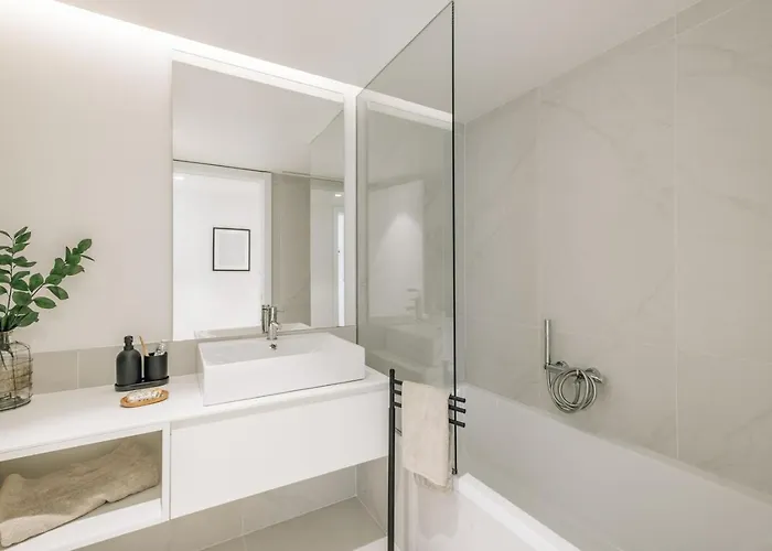 Melides - 2 Bedrooms And Pool In Avenidas Novas דירה *