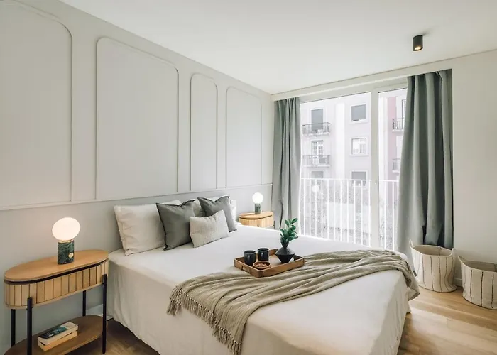 Melides - 2 Bedrooms And Pool In Avenidas Novas ליסבון