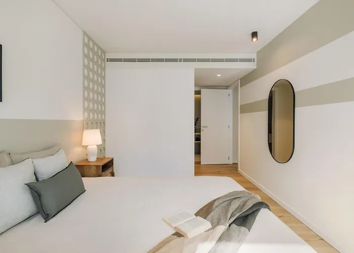 Melides - 2 Bedrooms And Pool In Avenidas Novas 아파트 리스본
