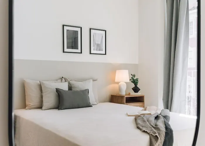 דירה Melides - 2 Bedrooms And Pool In Avenidas Novas ליסבון
