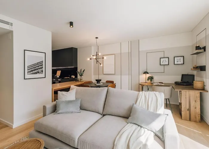 Melides - 2 Bedrooms And Pool In Avenidas Novas *